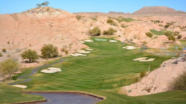 Mesquite NevadaNews, Wolf Creek golf course beautiful hole in the desert